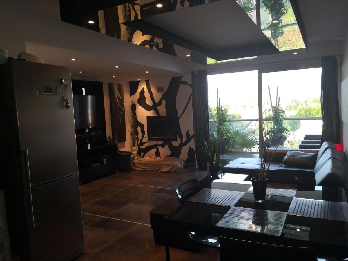 Fine Designed Flat 302 Larnaca Exterior photo